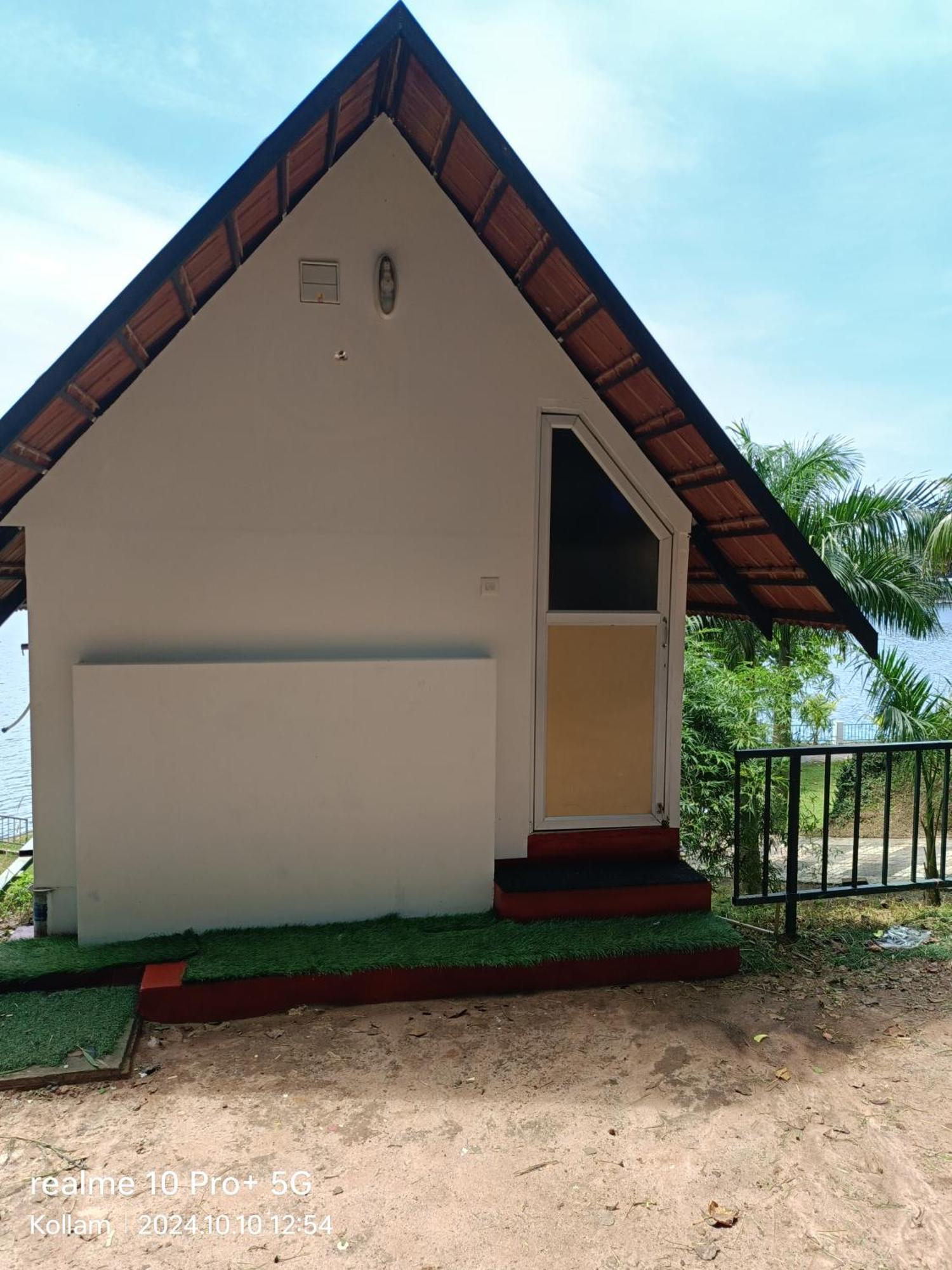 Ripples Backwater Resort, Kollam Exterior photo
